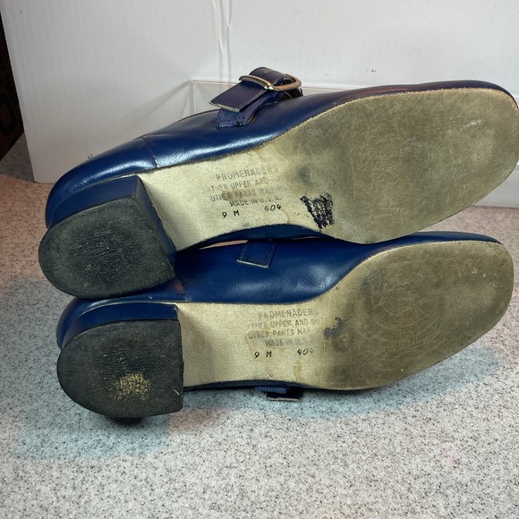 Promenaders size 9 blue leather Mary Janes. 1” heel full leather bottom sole. - Picture 5 of 6